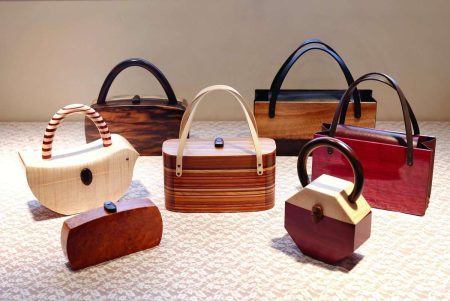 Japanese craftsman produces beautiful and durable bags made of wood Japanese craftsman produces beautiful and durable bags made of wood