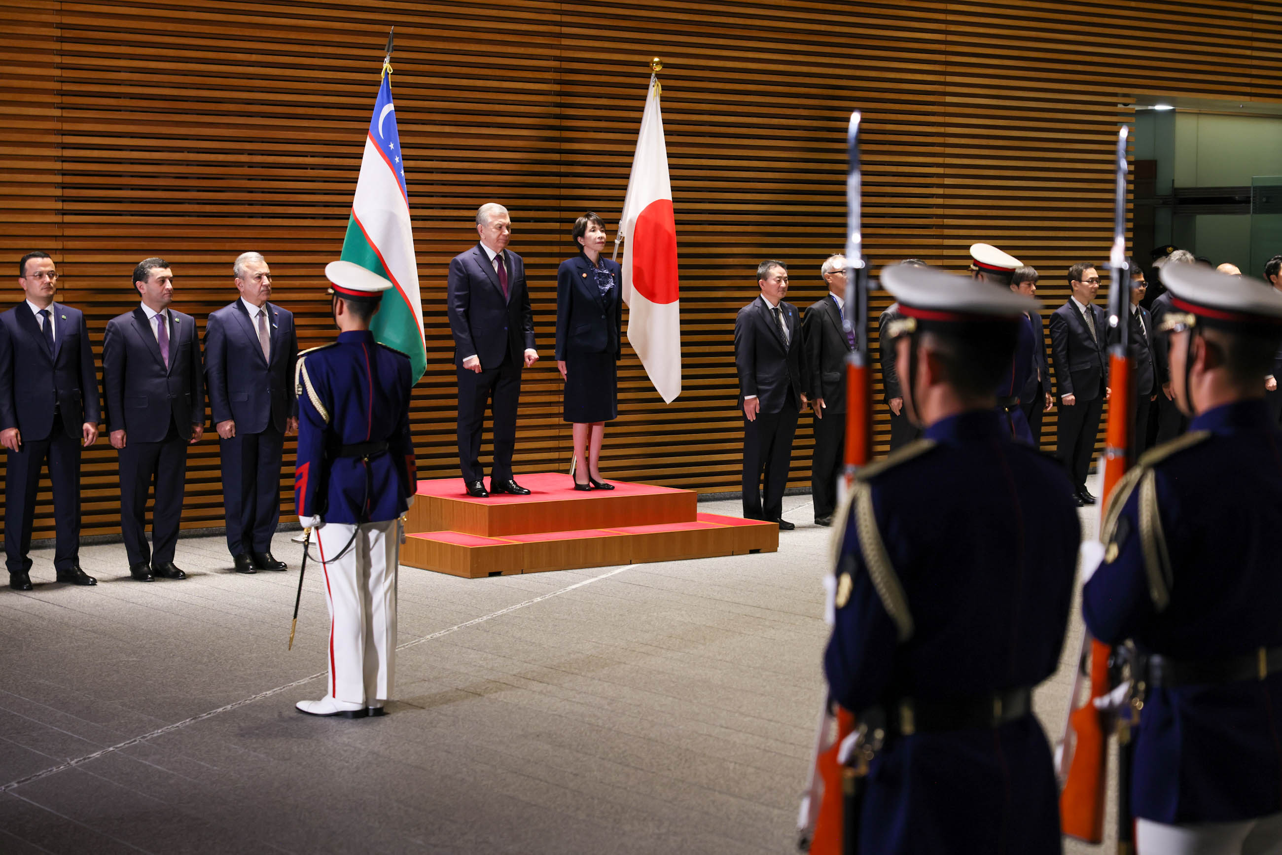 Salute and guard of honor ceremony (2)