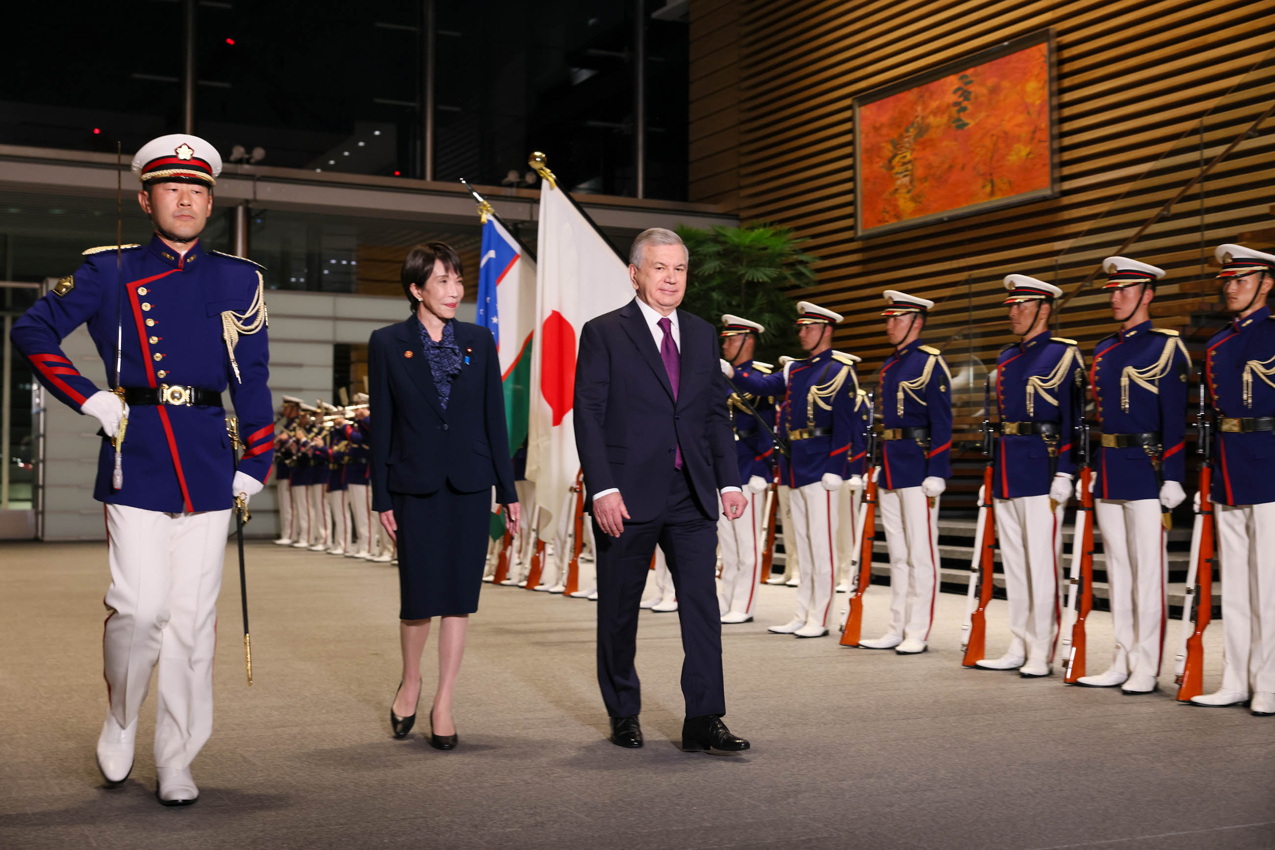 Salute and guard of honor ceremony (3)