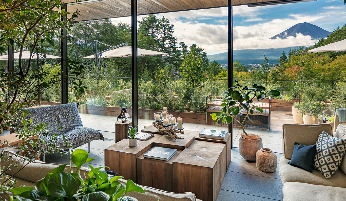 Fufu Kawaguchiko offers stunning views of Mount Fuji.