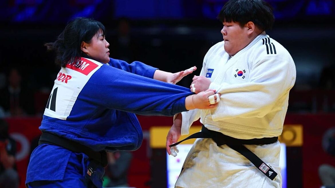 Japan dominate Day 2 with spectacular performances in Tokyo Japan dominate Day 2 with spectacular performances in Tokyo
