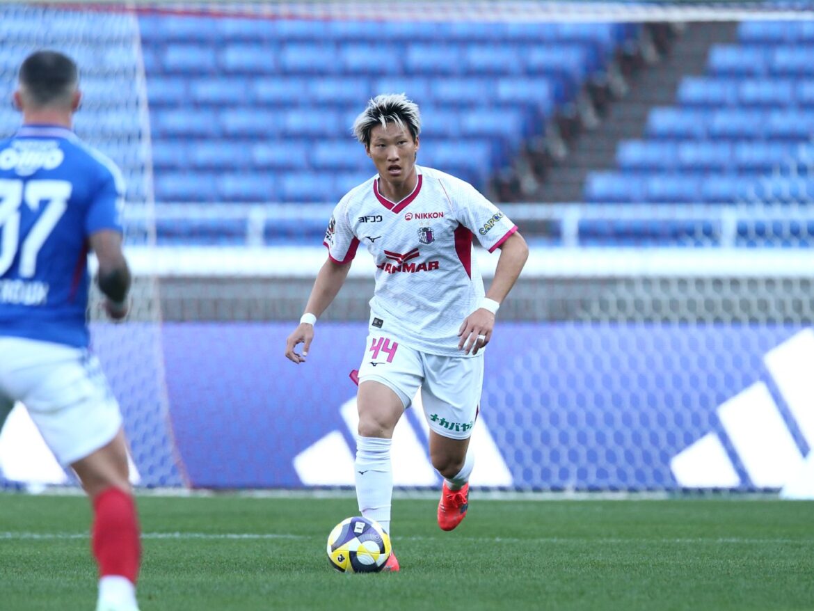 Review: Yokohama F. Marinos 3-1 Cerezo Osaka (J1 MD37) | Official website Review: Yokohama F. Marinos 3-1 Cerezo Osaka (J1 MD37) | Official website