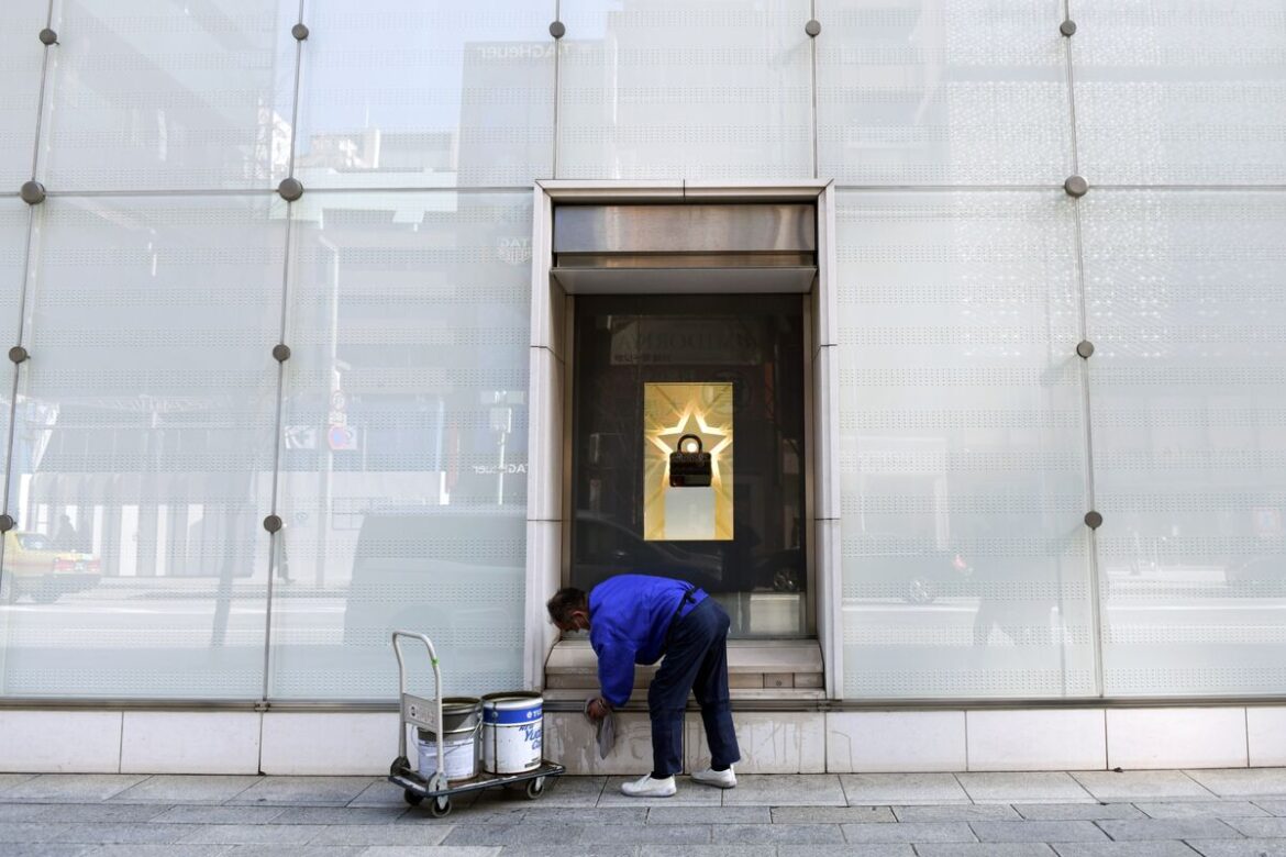 China Travel Warning Deals Blow to Matsuya Ginza Duty-Free Sales China Travel Warning Deals Blow to Matsuya Ginza Duty-Free Sales