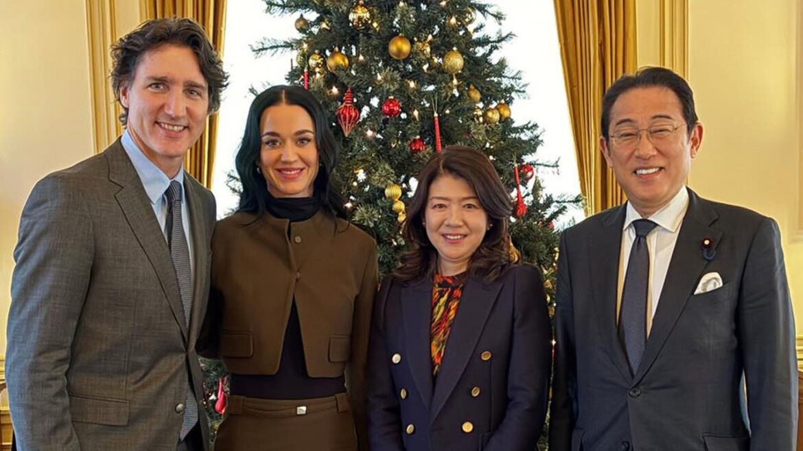 Katy Perry joins Justin Trudeau for lunch meeting with Japan's former PM