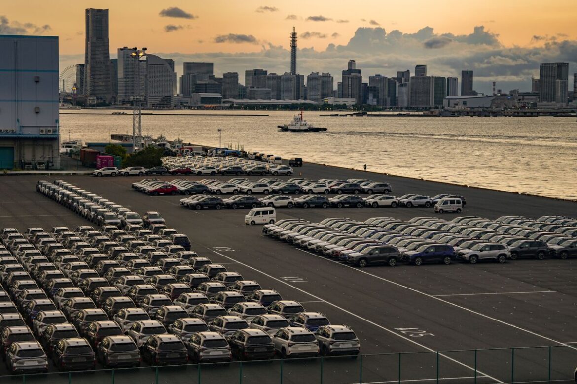 Trump Criticizes Japanese Cars Again Ahead of Bessent Visit