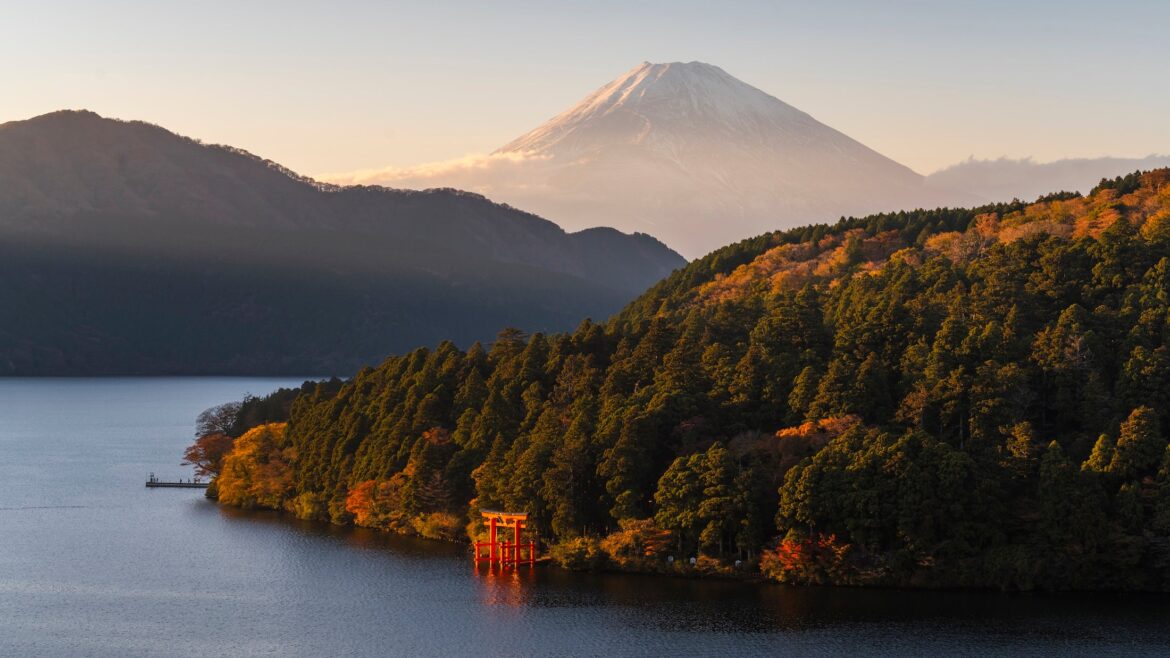 Going to Tokyo? Try These Hikes In Nearby Hakone, Japan Lake Ashi and Mount Fuji at sunset, Japan