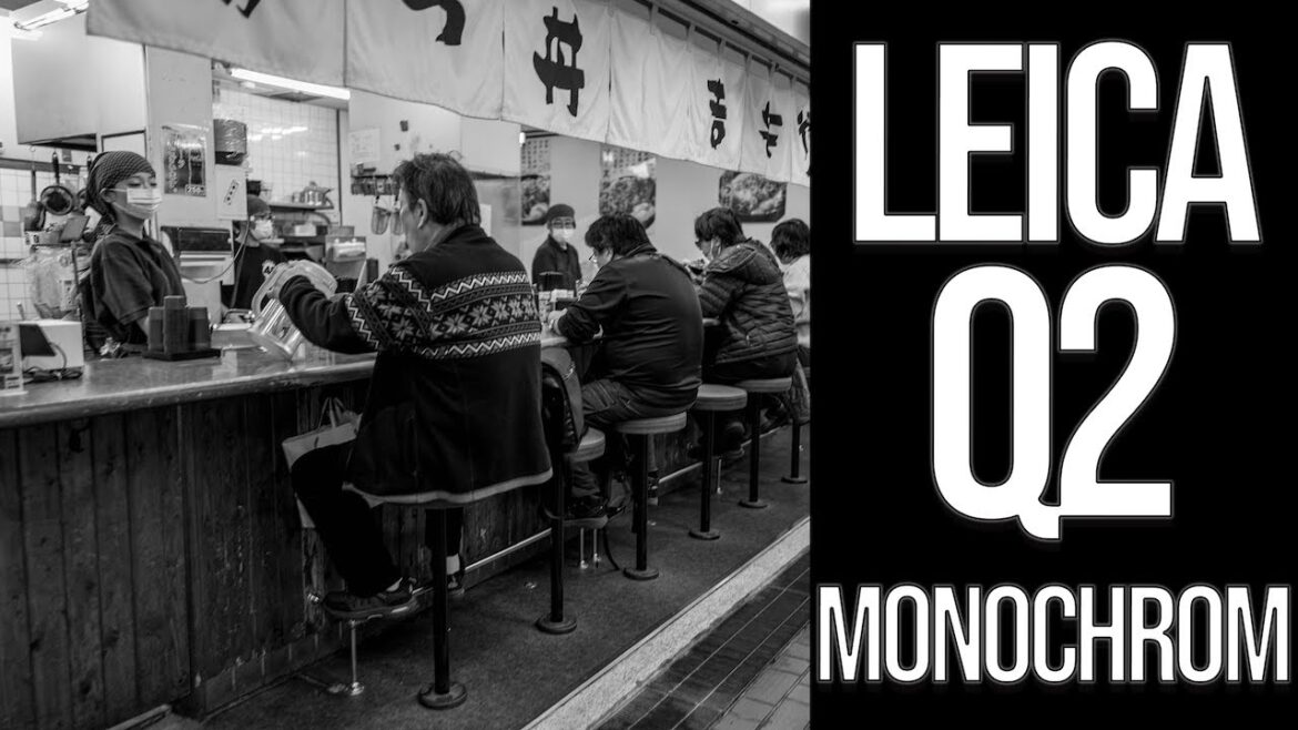 LEICA Q2 Monochrom (yellow filter) – Street Photography in Kobe Sannomiya 「神戸三宮」・JAPAN LEICA Q2 Monochrom (yellow filter) - Street Photography in Kobe Sannomiya 「神戸三宮」・JAPAN