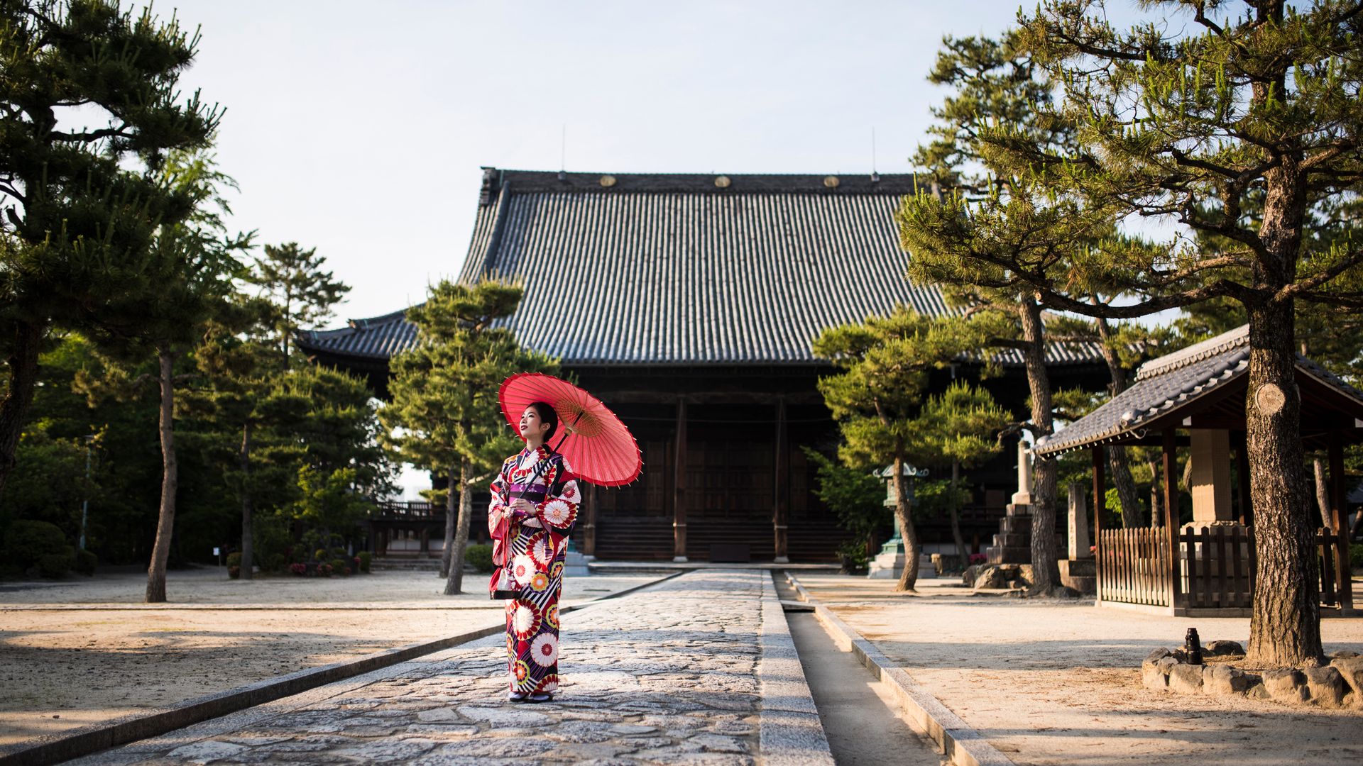 Young woman posing in a kimono in Kyoto, Japan
