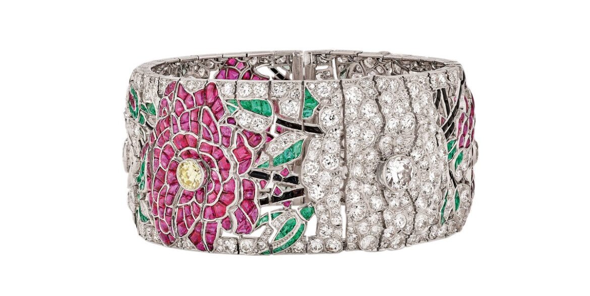 For Jewelry Fiends, a Must-See Van Cleef & Arpels Exhibition in Tokyo