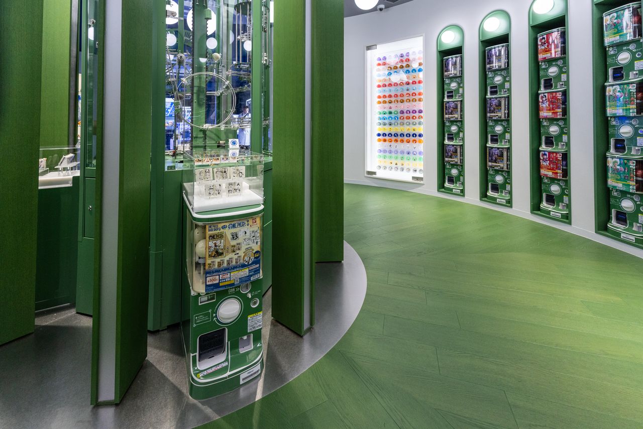 Capsules inspired by the Sabaody Archipelago. (© Nippon.com; characters © Oda Eiichirō/Shūeisha, Toei Animation)