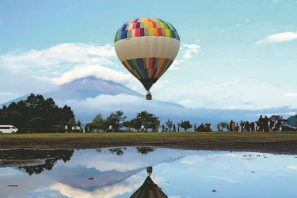 Village near Mount Fuji aims to draw more visitors with hot air balloon rides Subscribe Placeholder