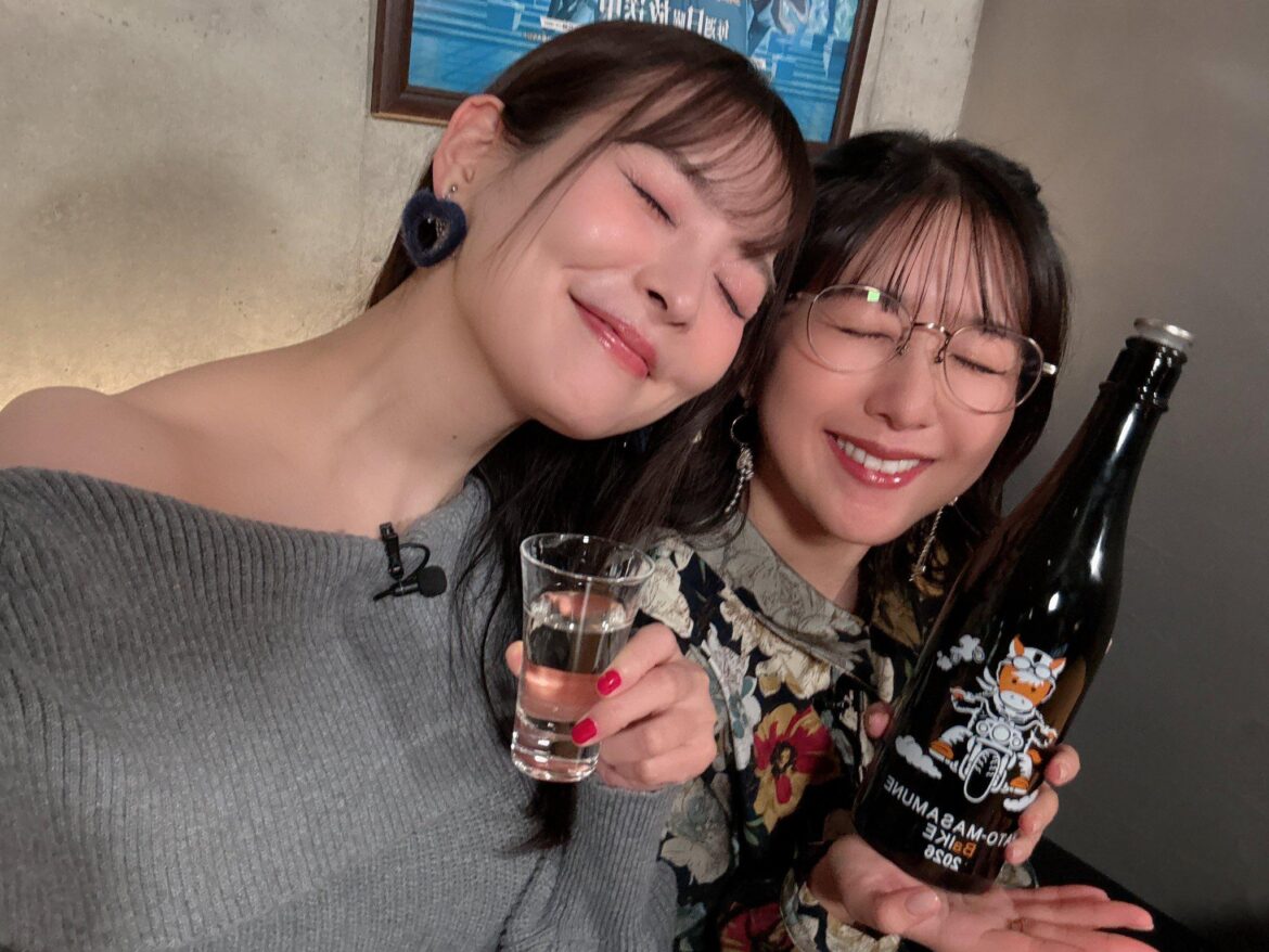 Uesaka Sumire and Kayano Ai from the December Kayanomi Livestream