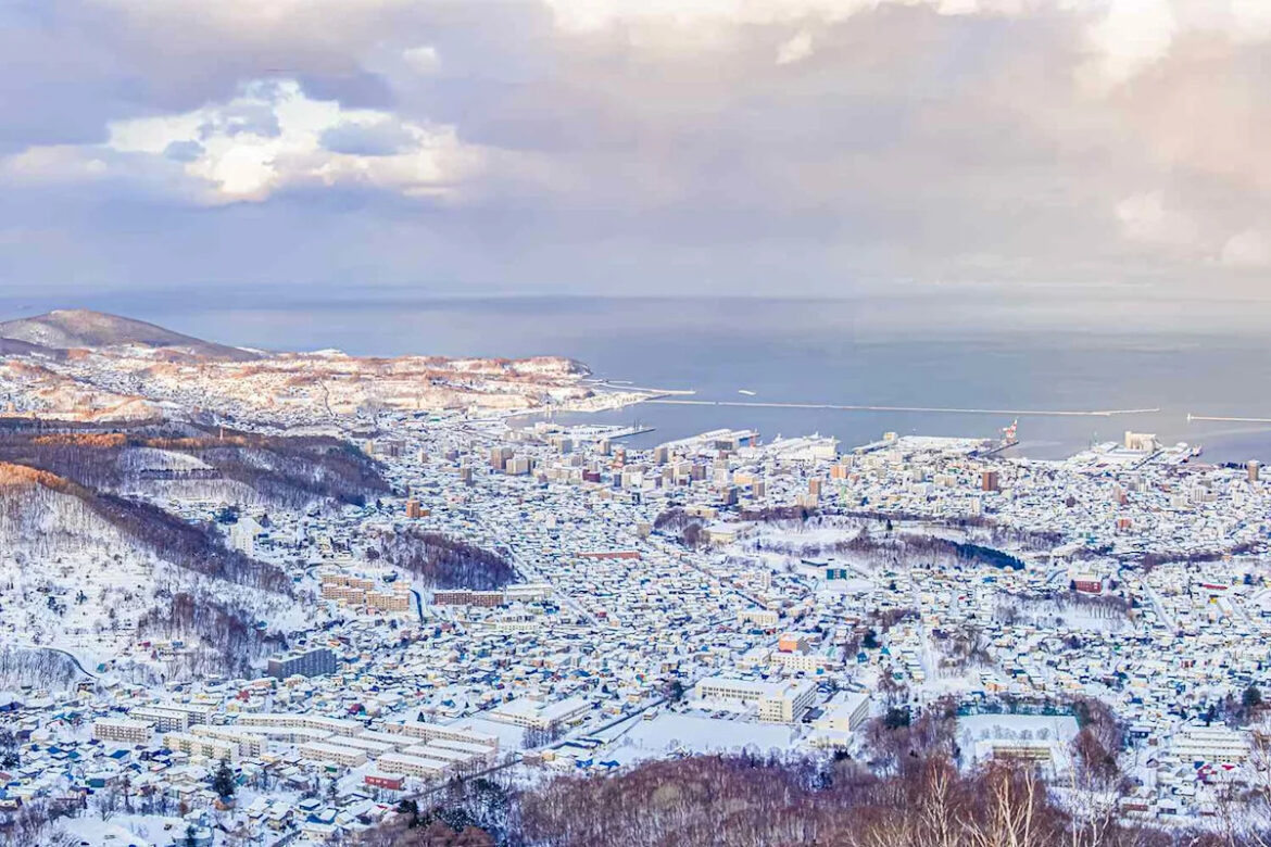 5-Year-Old Boy Dies After Falling and Getting Arm Trapped in Ski Resort Escalator 5-Year-Old Boy Dies After Falling and Getting Arm Trapped in Ski Resort Escalator