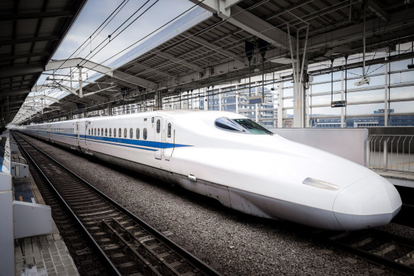 Buying shinkansen tickets is still confusing.