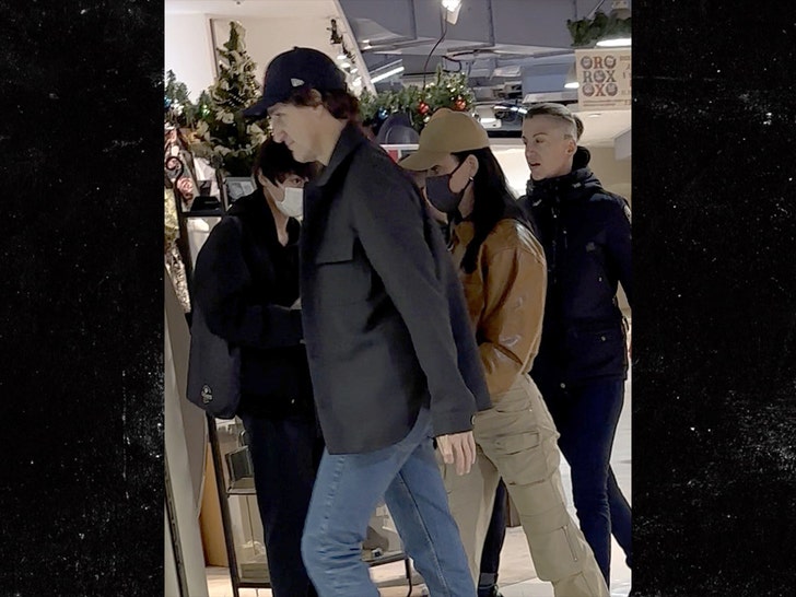 katty perry and justin in japan splash 1