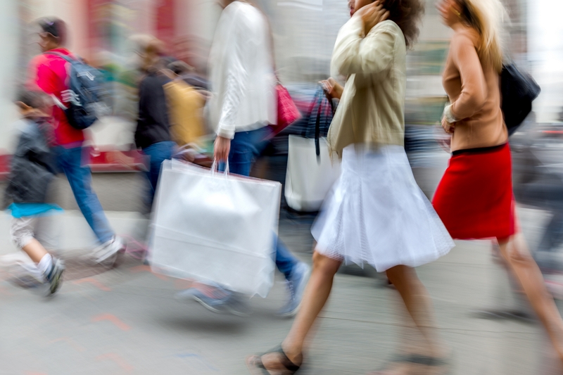 Abolition of the duty-free system may force Japan to lose 1.6 million international arrivals and GDP of 847 billion yen Abolition of the duty-free system may force Japan to lose 1.6 million international arrivals and GDP of 847 billion yen