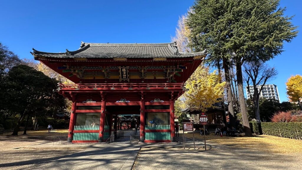 Nezu Shrine, Tokyo in the fall