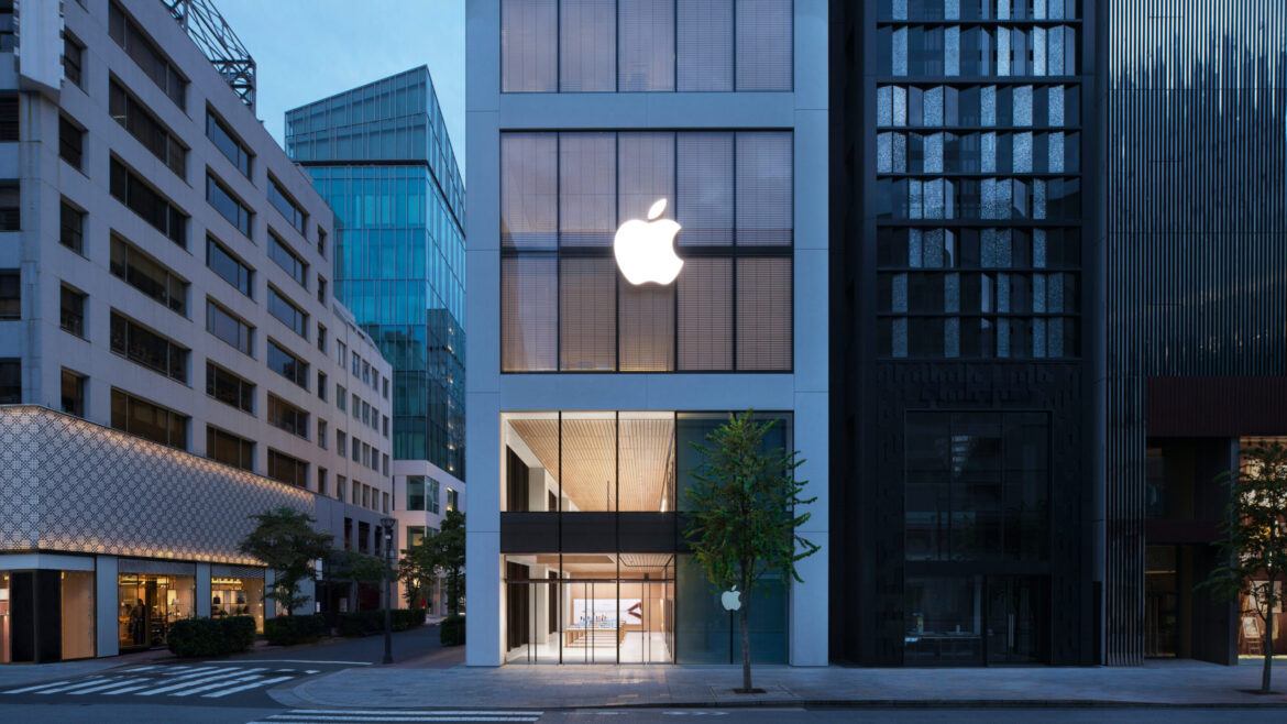 Apple now Offers Alternative App Marketplaces in Japan