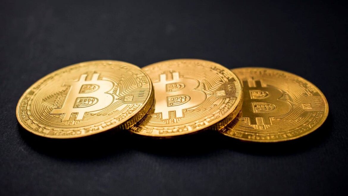 Bitcoin Falls To $88k Over Bank Of Japan Rate Hike Fears Bitcoin Falls To $88k Over Bank Of Japan Rate Hike Fears