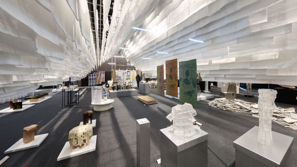 dedicated to dialogue and emerging voices : DesignWanted Logo