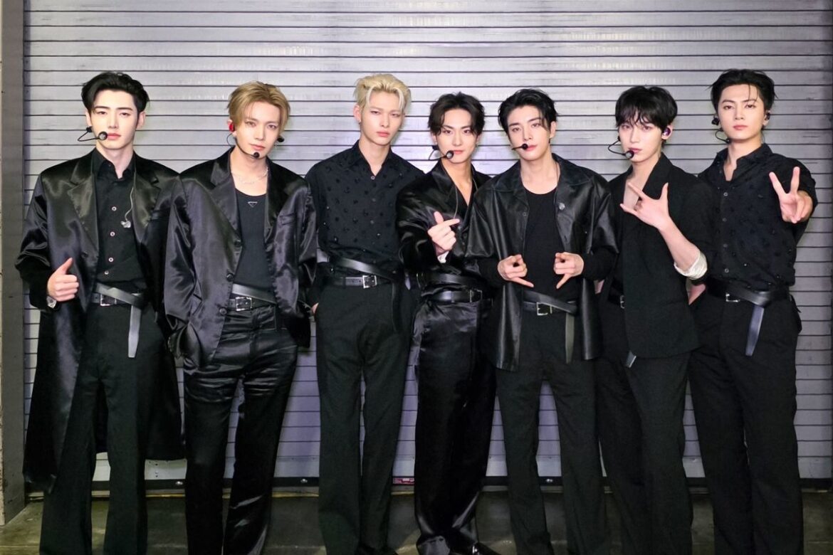 ENHYPEN attends the “Dark Moon” anime premiere in Tokyo ENHYPEN attends the “Dark Moon” anime premiere in Tokyo