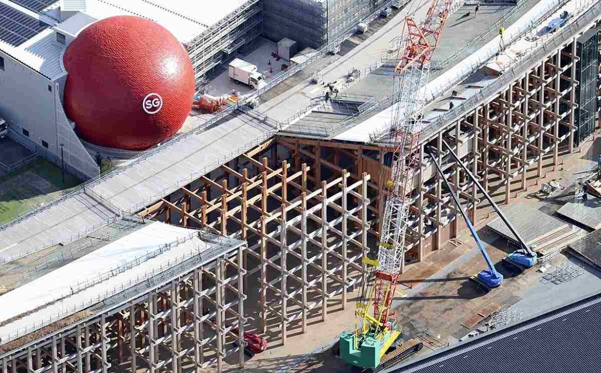 Demolition of Osaka-Kansai Expo’s Symbolic Grand Ring Begins in Earnest Demolition of Osaka-Kansai Expo’s Symbolic Grand Ring Begins in Earnest