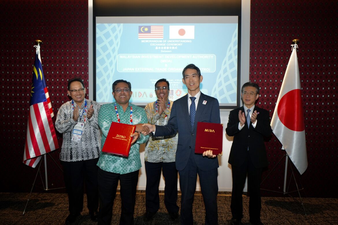 MIDA and JETRO Formalise Three-Year Cooperation Framework as Expo 2025 Osaka Yields RM12.79B in Investment Leads – MIDA MIDA and JETRO Formalise Three-Year Cooperation Framework as Expo 2025 Osaka Yields RM12.79B in Investment Leads - MIDA