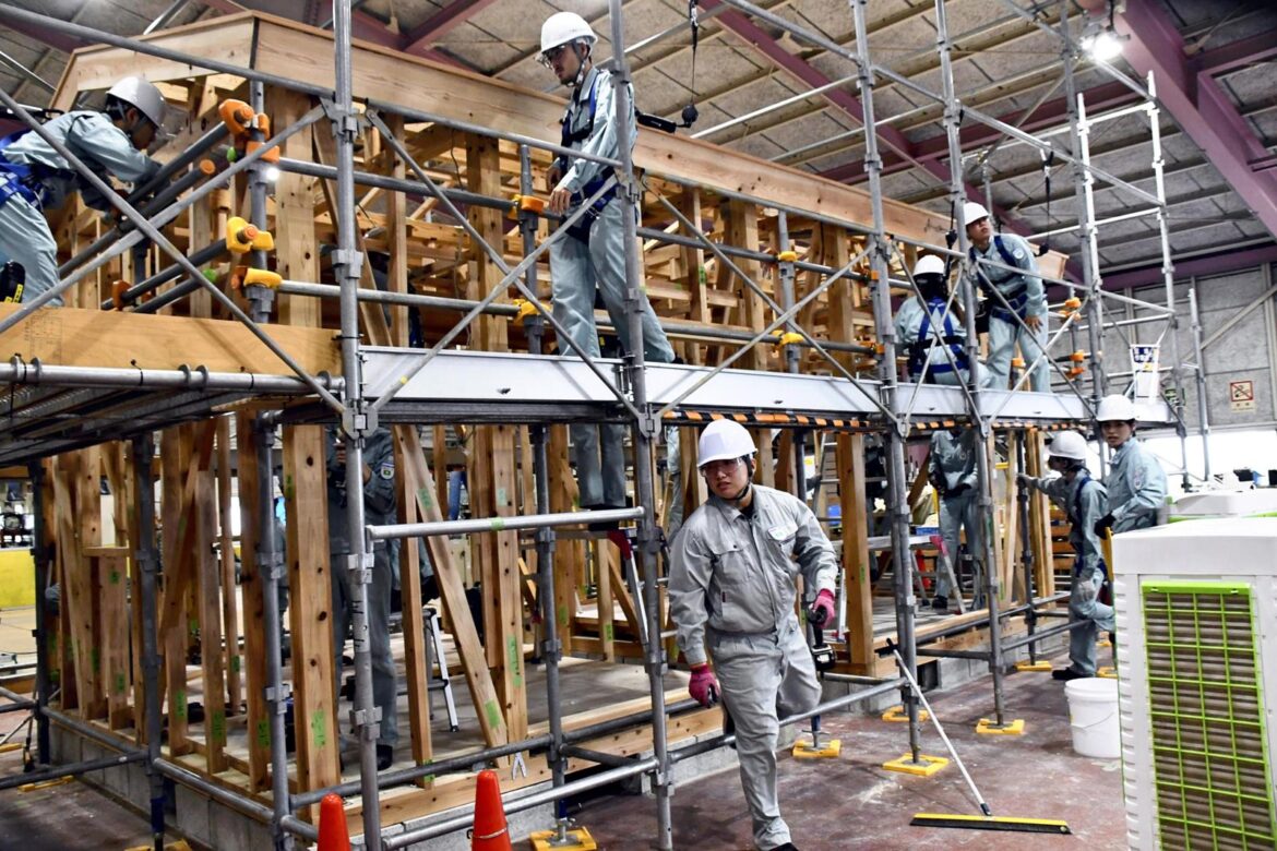 Southwest Japan’s Challenges: Revitalization Efforts / Students at Specialized Schools in Kyushu, Okinawa Pref. Attract Attention of Companies as Industry-Ready Workforce