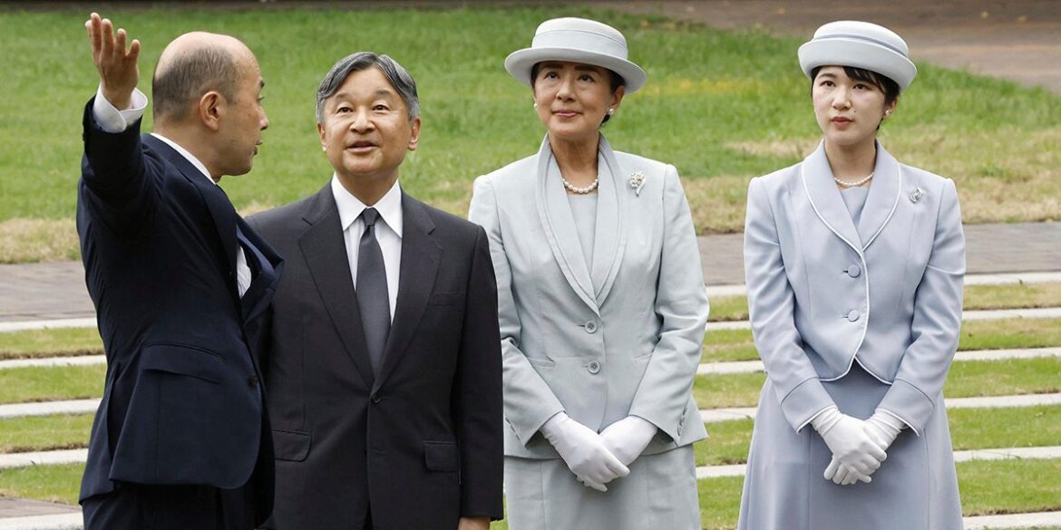 Princess Aiko’s popularity sparks calls to change Japan’s male-only succession law Princess Aiko’s popularity sparks calls to change Japan’s male-only succession law