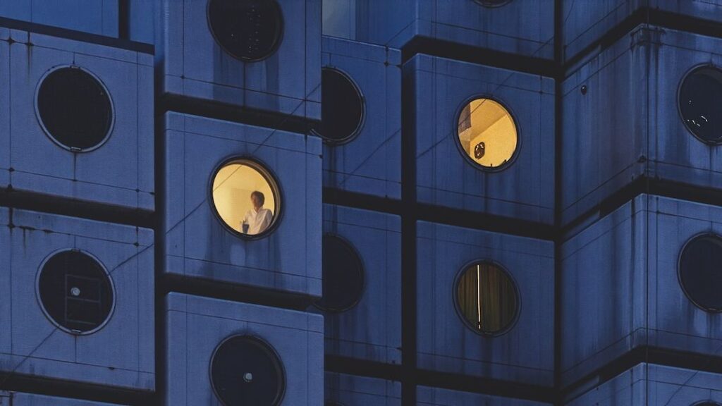 Nakagin Capsule Tower: Living in a 10 m² Tokyo Apartment