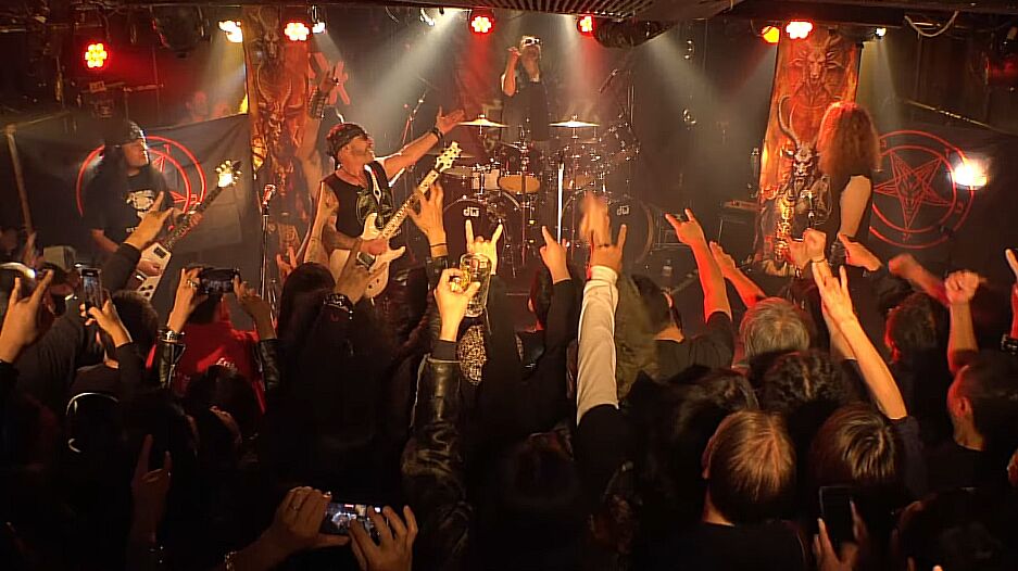 Former VENOM Members MANTAS And ABADDON Reunite In Tokyo For Three Songs; Fan-Filmed Video Former VENOM Members MANTAS And ABADDON Reunite In Tokyo For Three Songs; Fan-Filmed Video