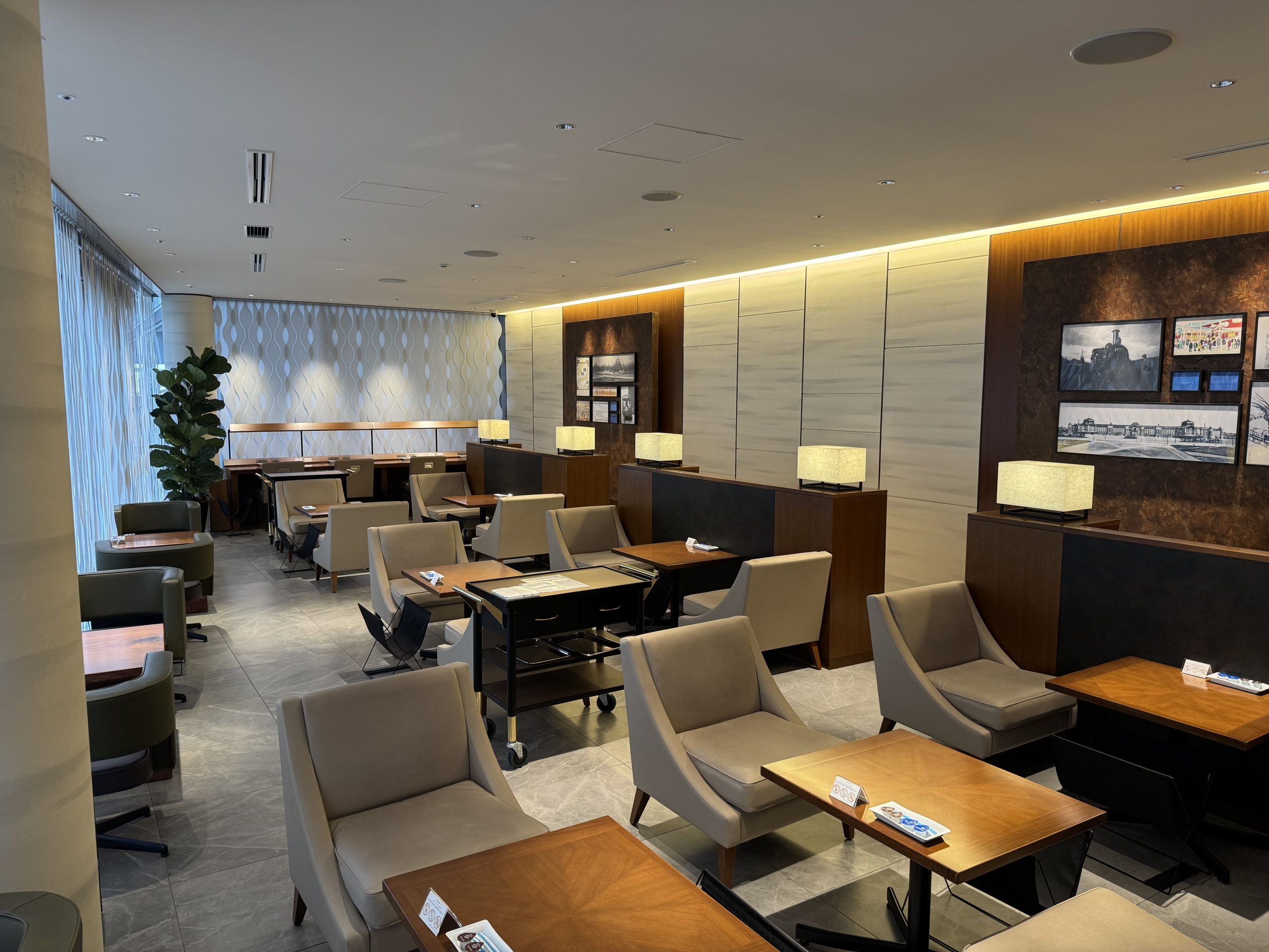View Gold Lounge in Tokyo Station