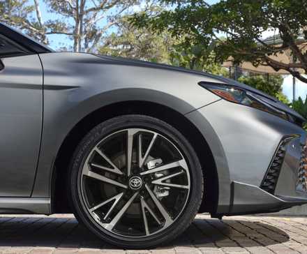 Close up of the front end of a 2025 Toyota Camry