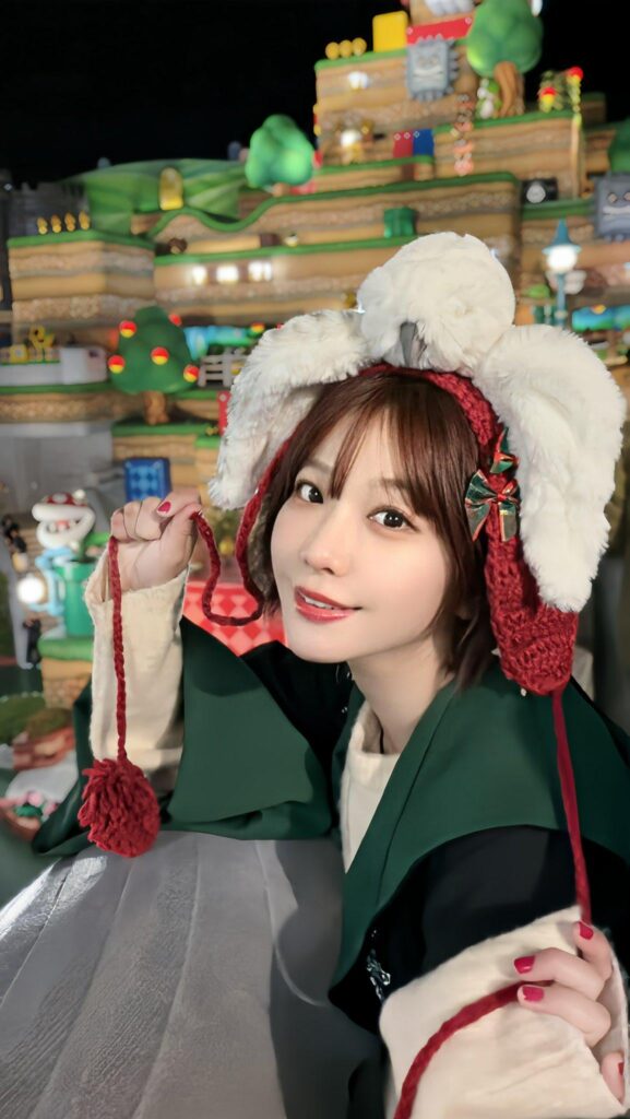 It's officially Christmas all around, so now it's fully Aimin's birthday! Happy 34th birthday! Please wish Aimin a happy birthday on twitter at the source tweet!