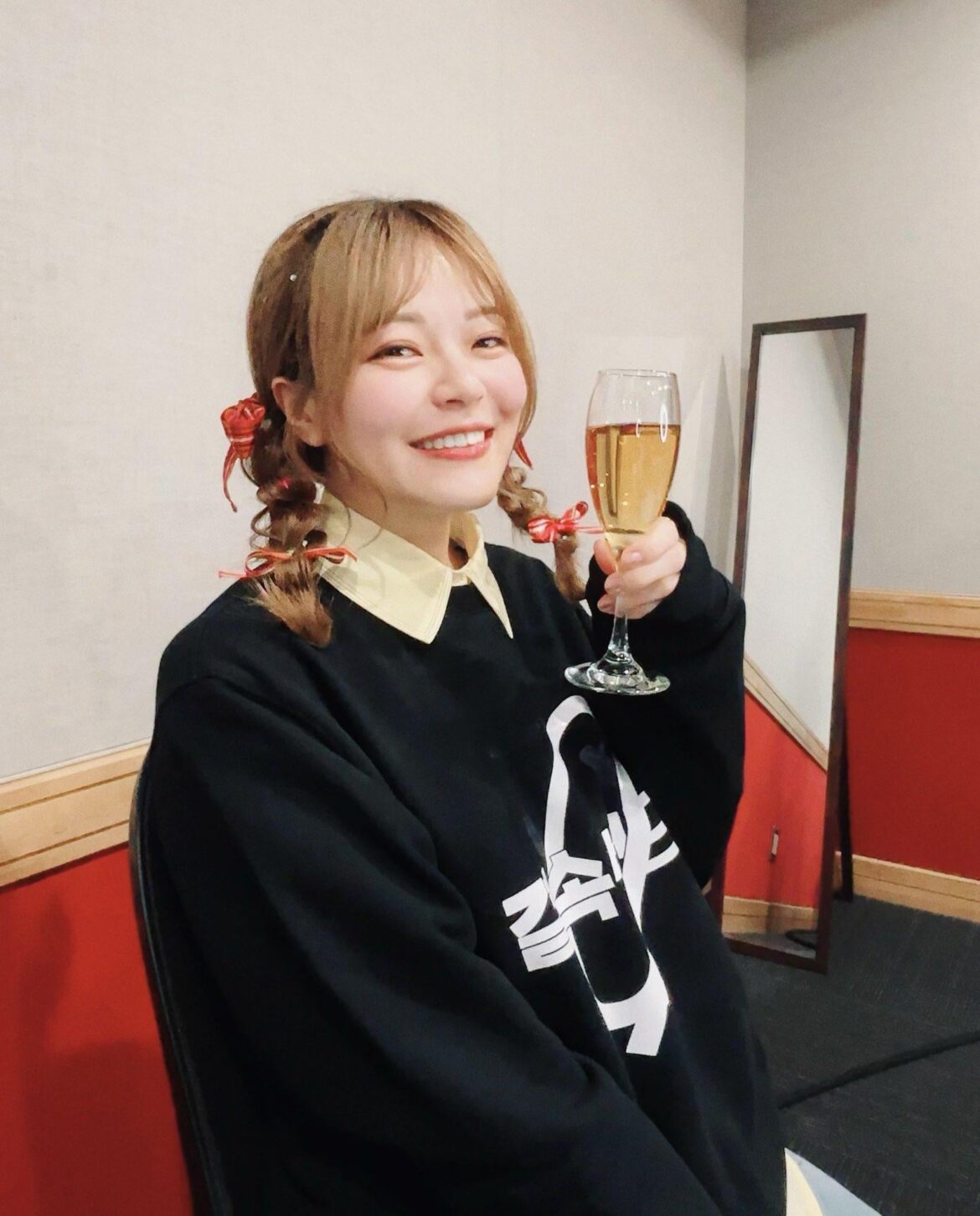 Cheers from Suzushiro Sayumi🥂
