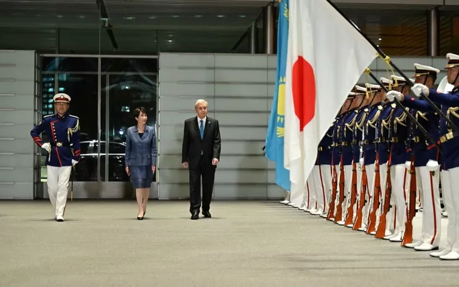 Japanese PM Hosts Ceremonial Welcome for Kazakh President Japanese PM Hosts Ceremonial Welcome for Kazakh President