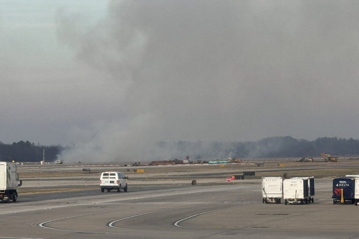 Tokyo-bound United Airlines 777 returns to Washington Dulles after engine failure Tokyo-bound United Airlines 777 returns to Washington Dulles after engine failure