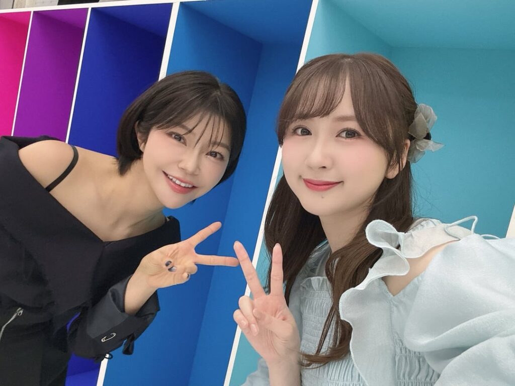 Ise Mariya and Takayanagi Tomoyo Offshots from Young Jump💙✨