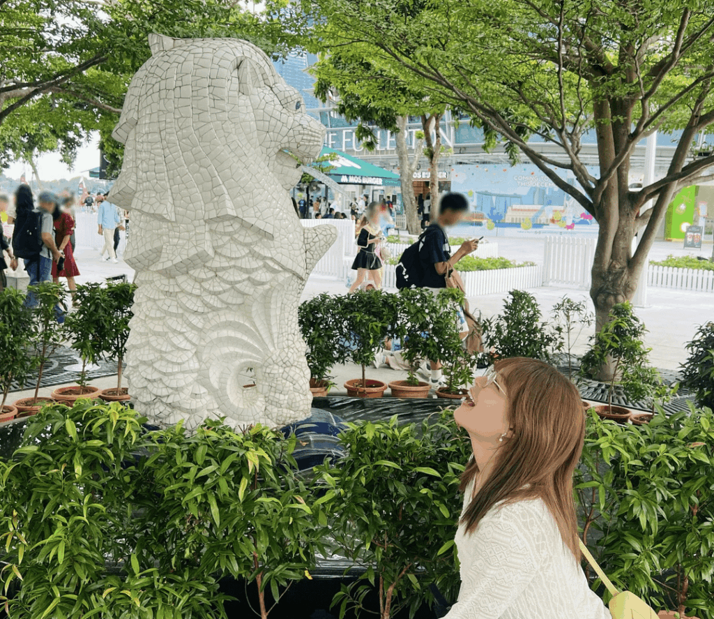 Suzushiro Sayumi in Singapore