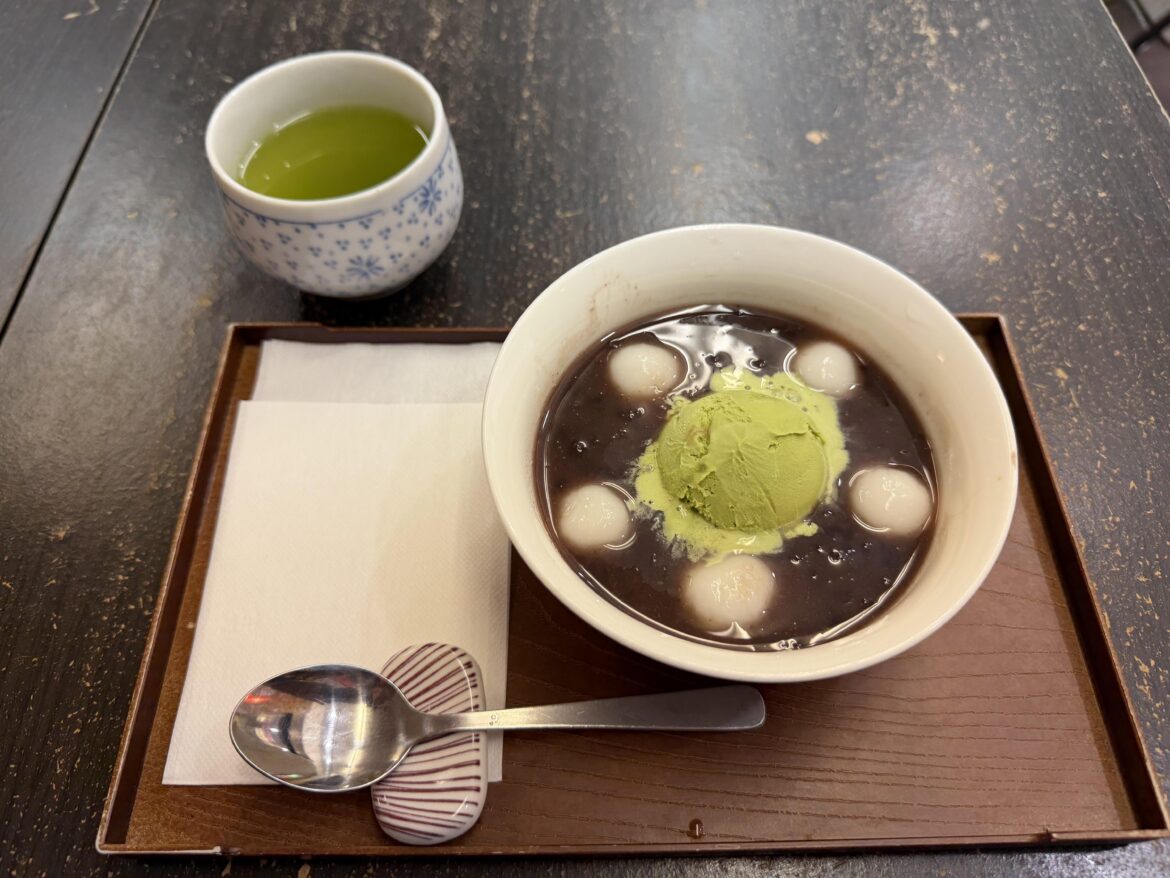 Hiyashi shiruko with matcha ice cream
