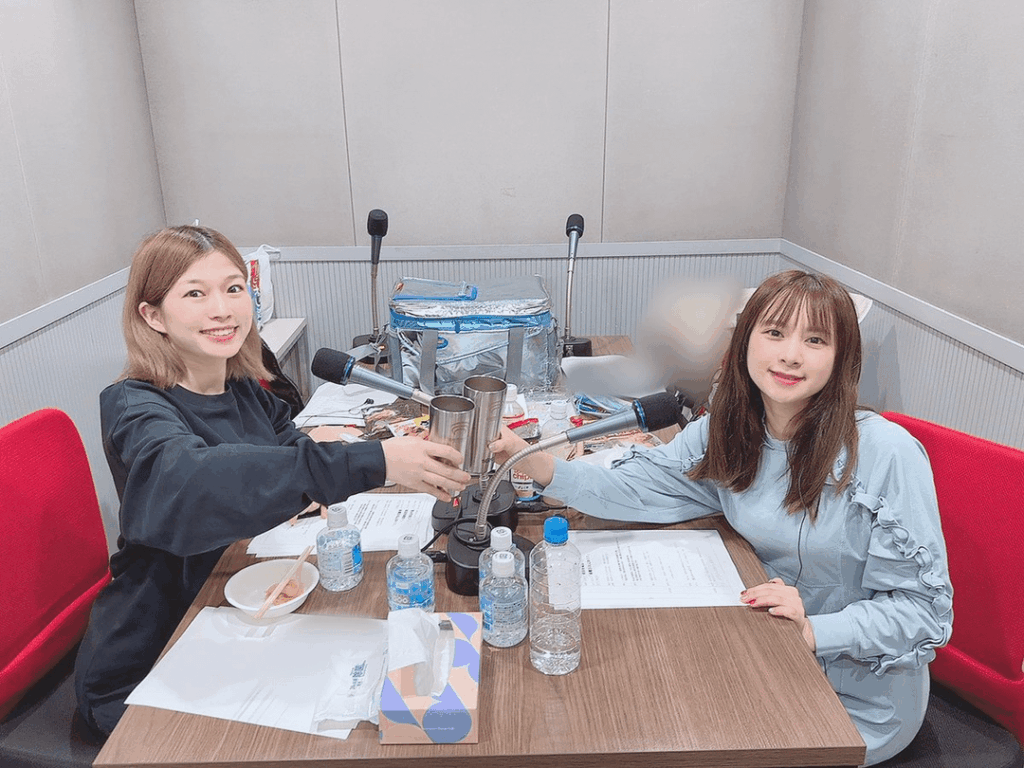 Aoyama Yoshino and Maeda Kaori from Kinyoubi no Shijimi #247