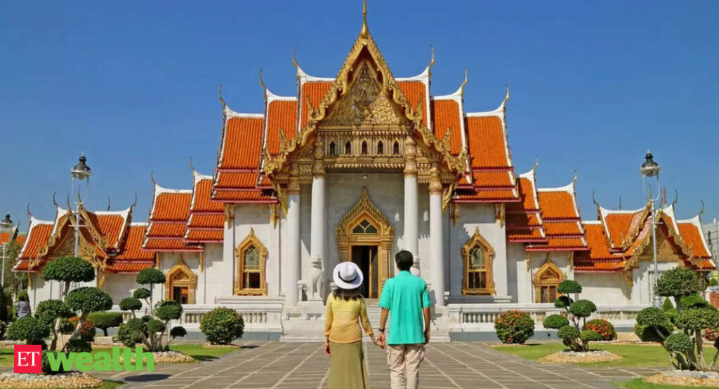 Japan - ​Are you planning your year-end holidays? Here are 5 trips for every budget