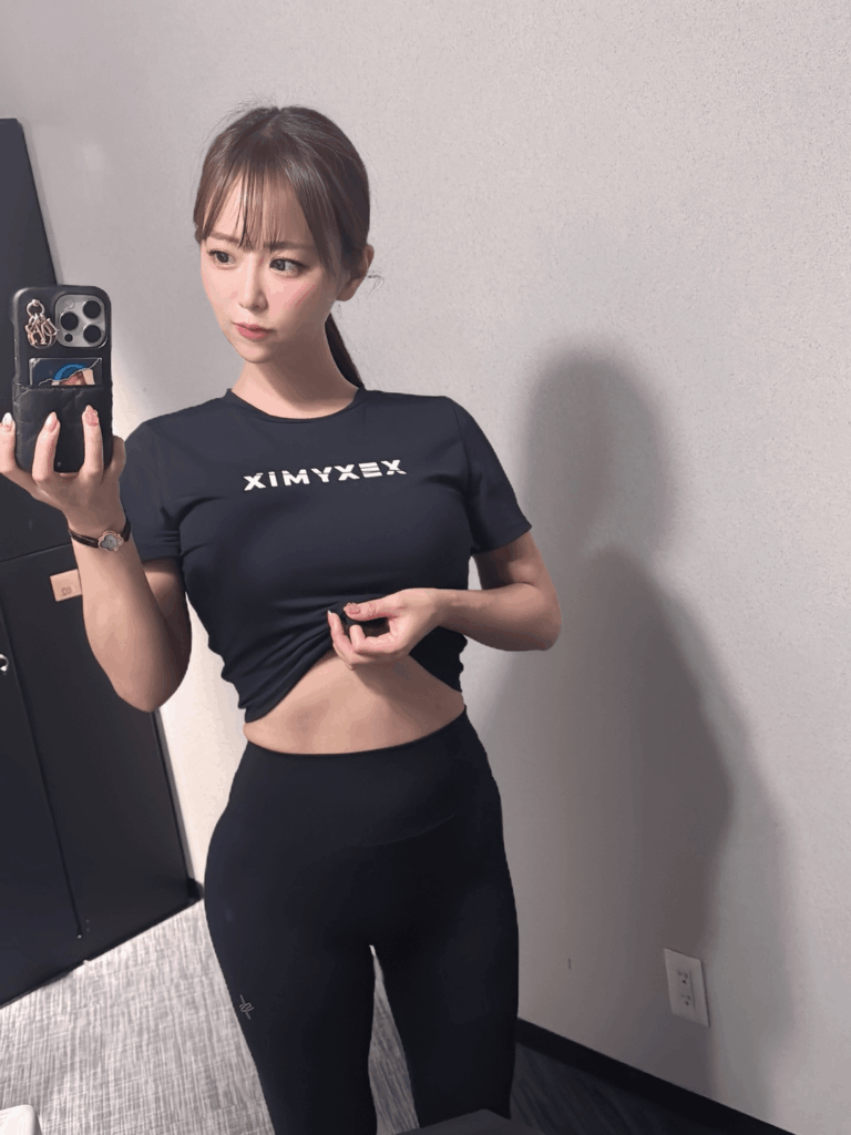 Iguchi Yuka in the Gym👾🫆🥷🏻