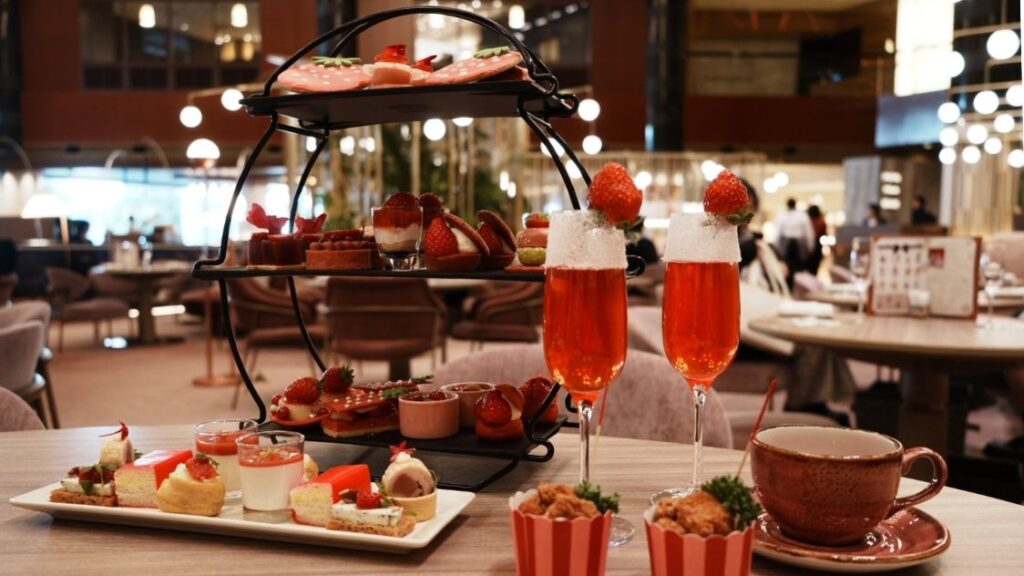 ANA InterContinental Tokyo: The ATRIUM Lounge’s Strawberry Afternoon Tea Is Back ANA InterContinental Tokyo: The ATRIUM Lounge’s Strawberry Afternoon Tea Is Back