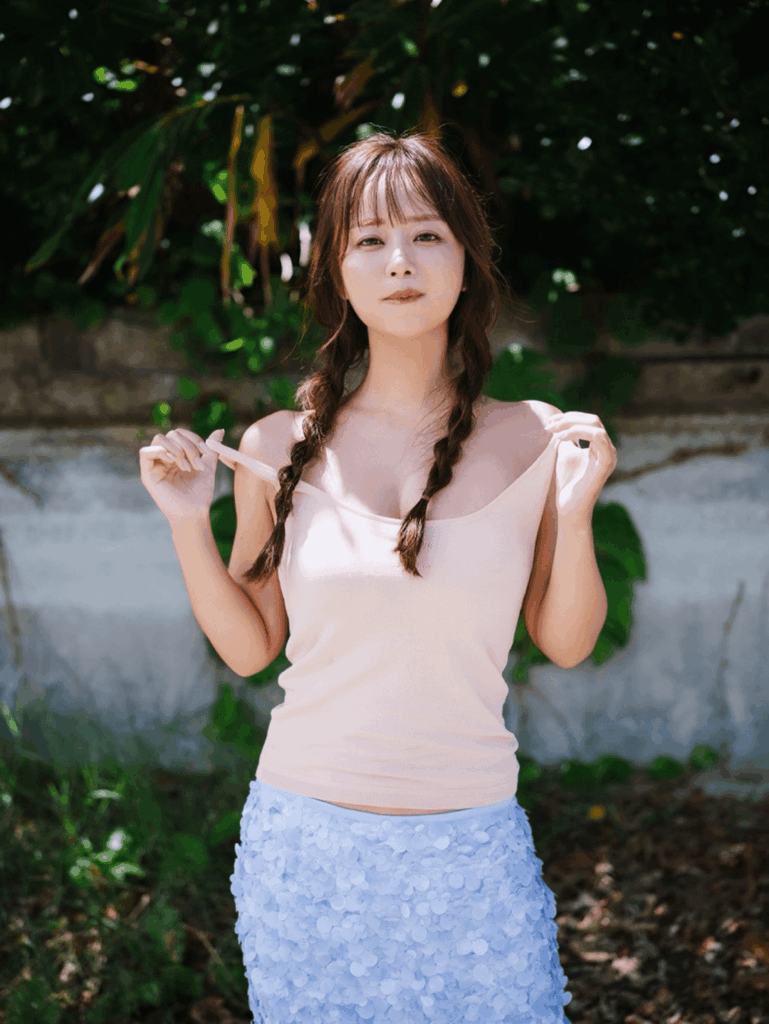 Iguchi Yuka in Okinawa☀️🌳🍉