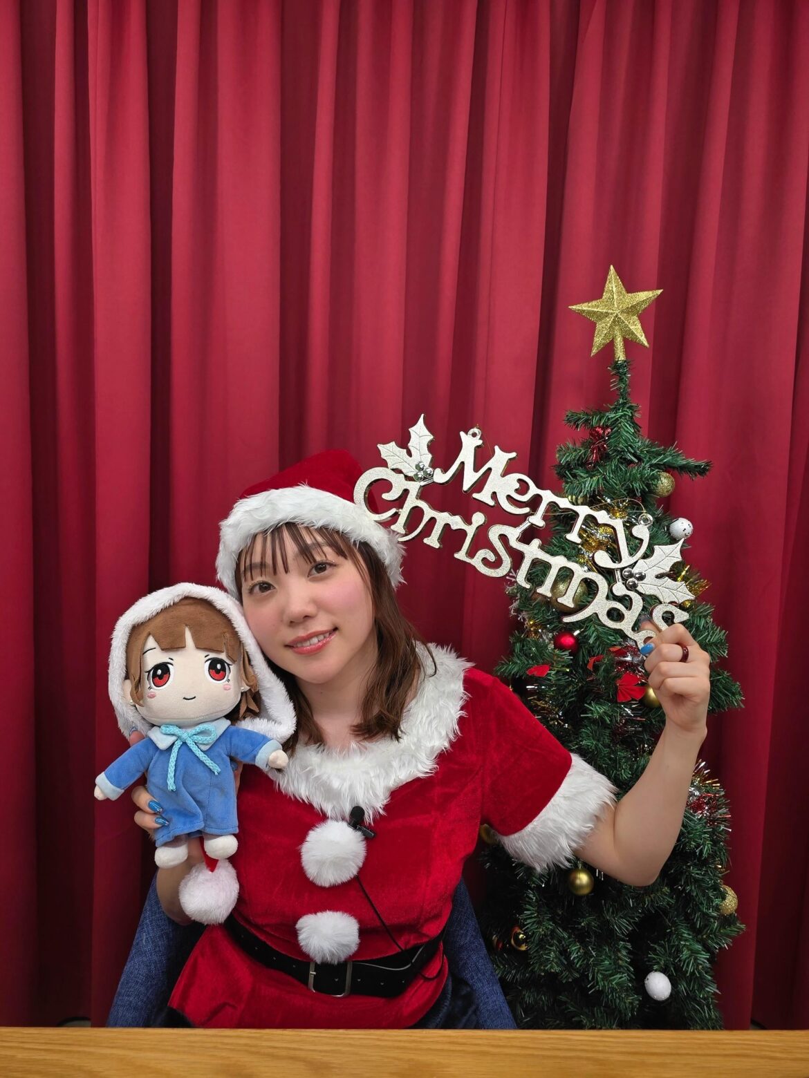 Kohara Konomi at her Christmas YouTube stream