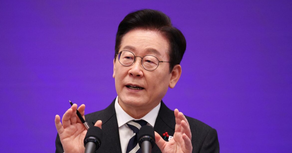South Korea's President Lee to visit Japan for a summit with PM Takaichi, Asia News