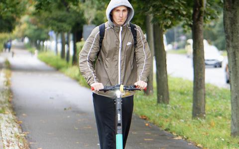 Marine hospitalized with head injury after scooter crash on Okinawa Marine hospitalized with head injury after scooter crash on Okinawa