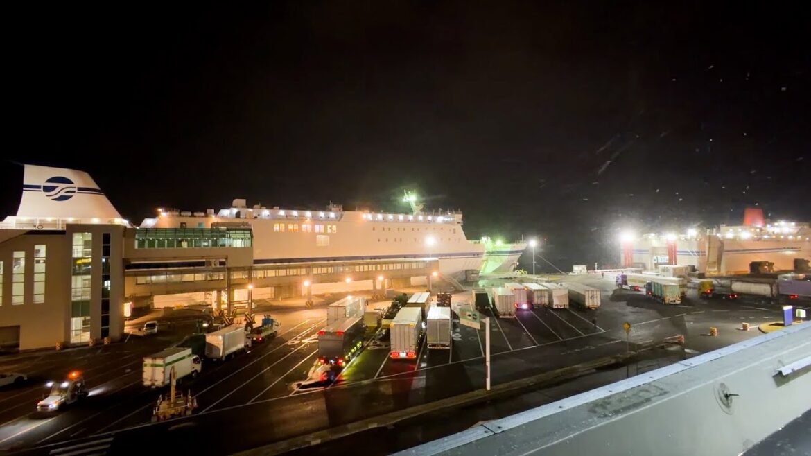 Cozy 15-Hour Ferry Journey through Japanese Winter: Hokkaido to Sendai (Deluxe Front-View Cabin)