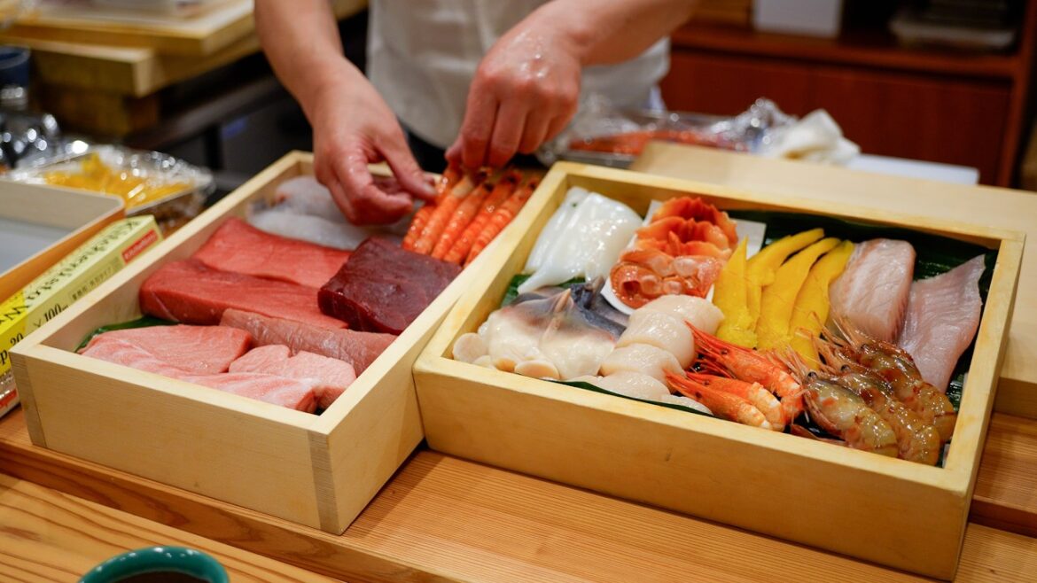 旬の魚にひと仕事加えた｢蝦夷前鮨｣札幌すすきの寿司の名店が冬季限定で北海道のスノーリゾート｢ニセコ｣にオープンする人気店の1日に密着 Niseko Sushi Restaurant Japan